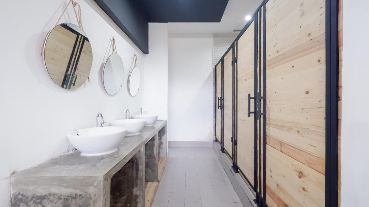 Fello B&B Hostel 레기안 외부 사진