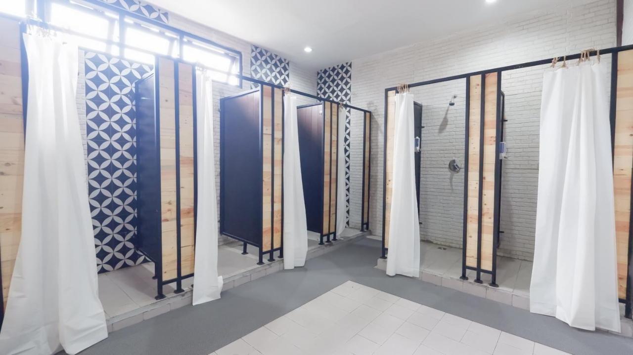 Fello B&B Hostel 레기안 외부 사진